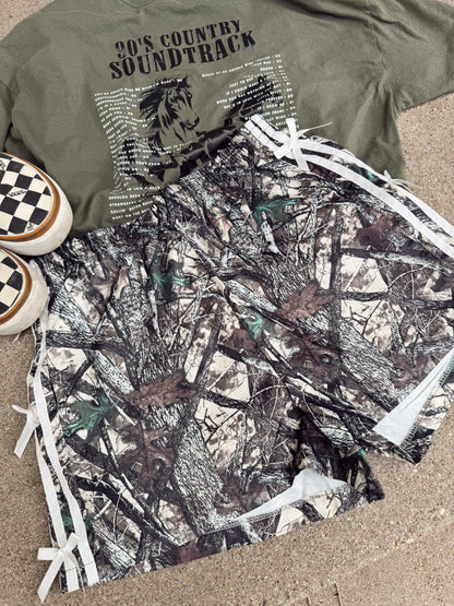 bow side real tree camo shorts